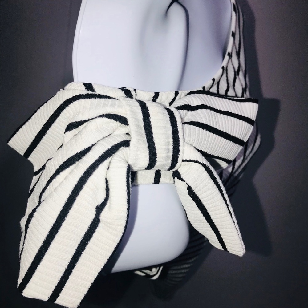 Doe + Rae One Shoulder Striped Tank Bow Large - Picture 3 of 5
